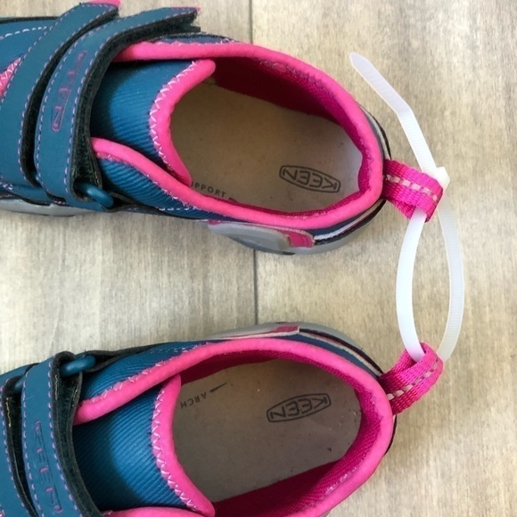 New Keen Toddlers Knotch Hollow Double Strap Sneaker 12 - Picture 10 of 11